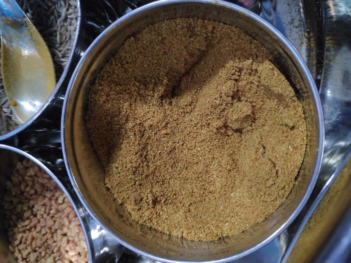 Coriander powder